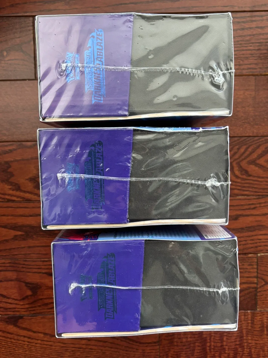 Darkness Ablaze etb pokemon elite trainer box image indicator(3)