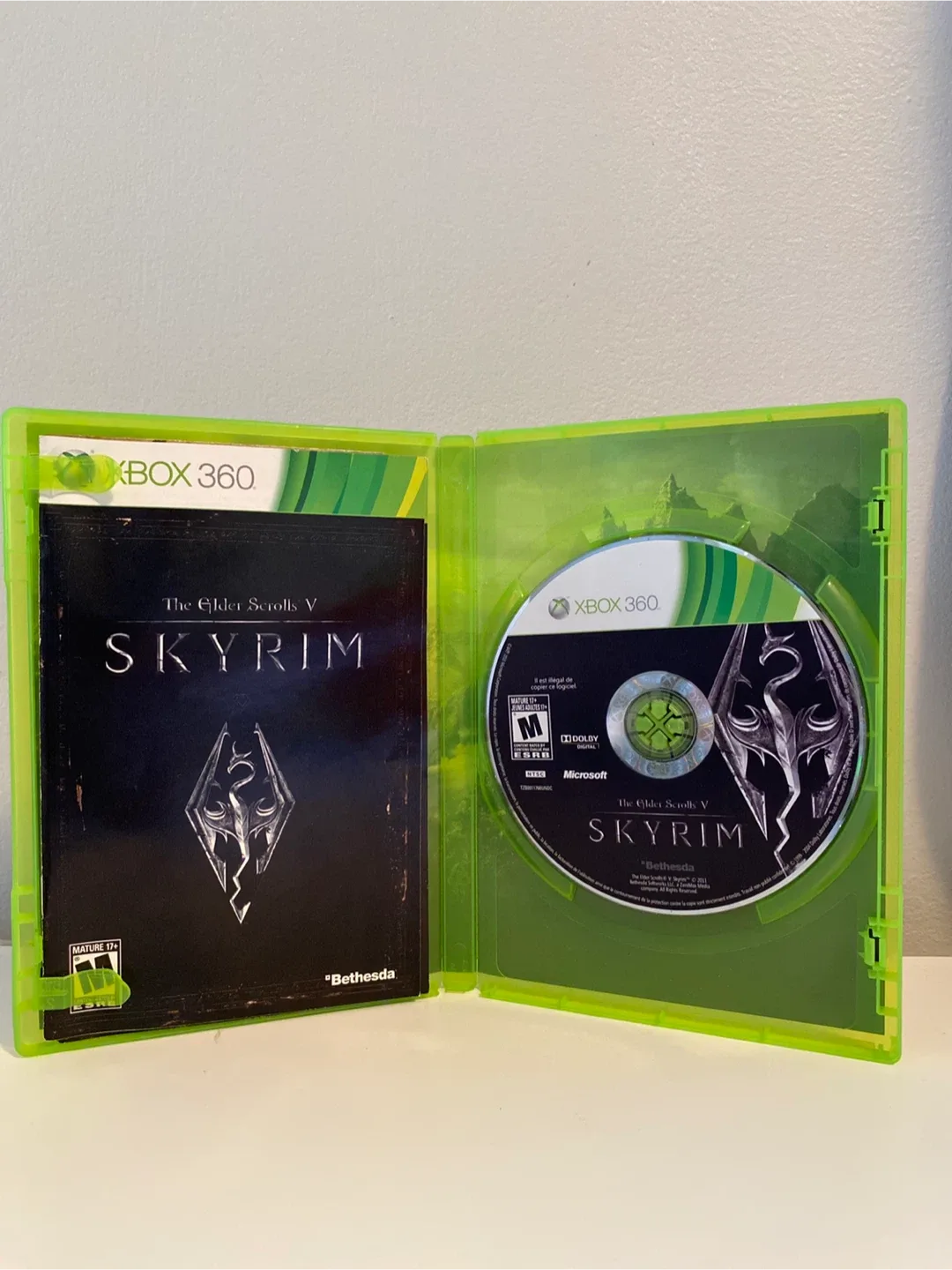 The Elder Scrolls V: Skyrim - Xbox 360 Game image indicator(3)