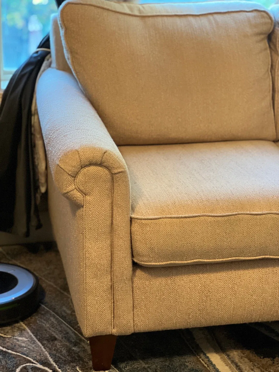 LaZboy sofa set image indicator(4)