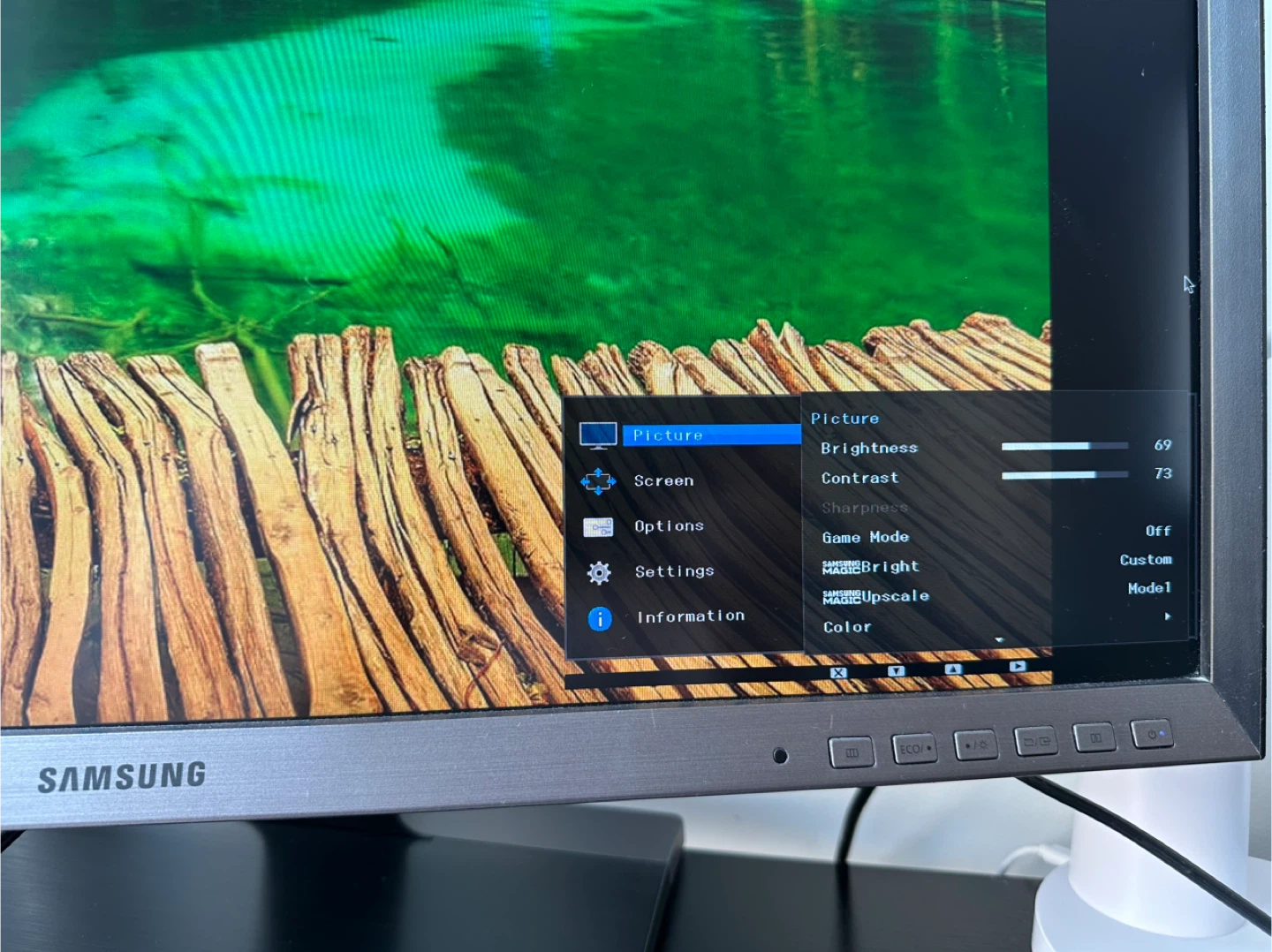 Samsung 27 inch Monitor - photo 2