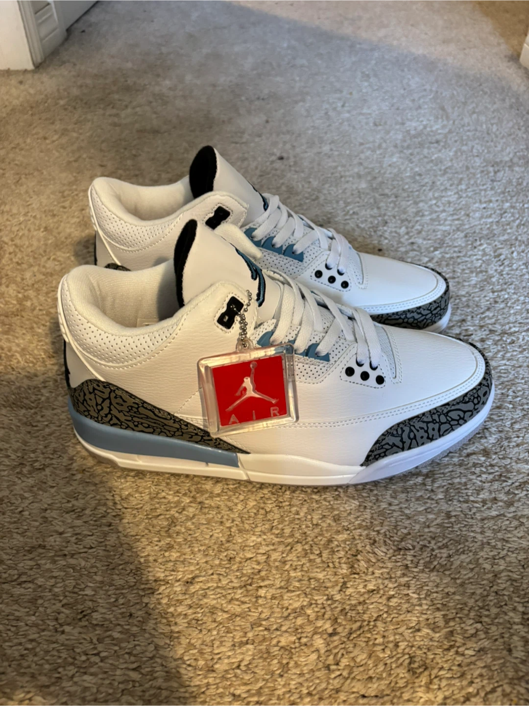 Jordan 3 Retro UNC - photo 4