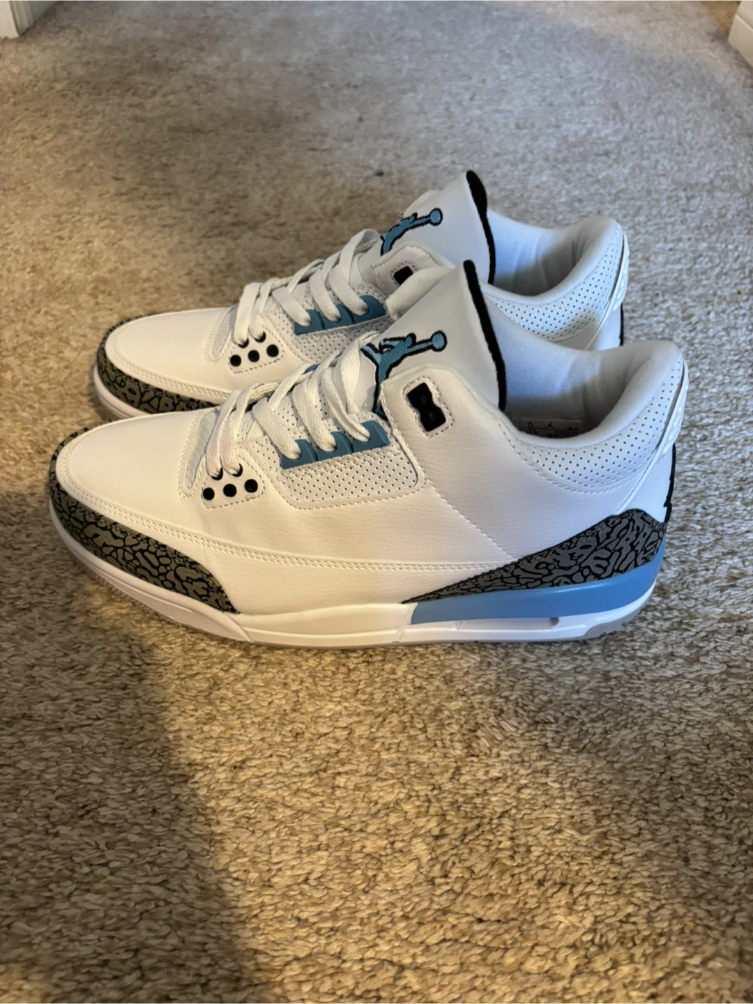 Jordan 3 Retro UNC - photo 2