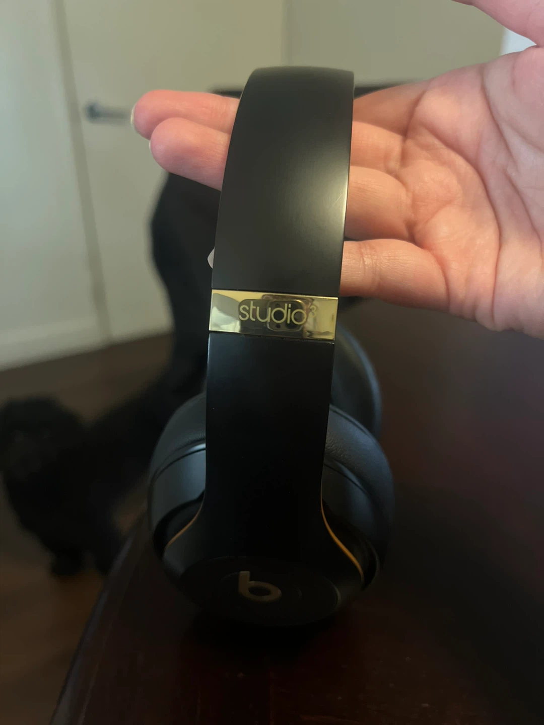 Beats Studio3 Wireless Headphones - Black & Gold - photo 4