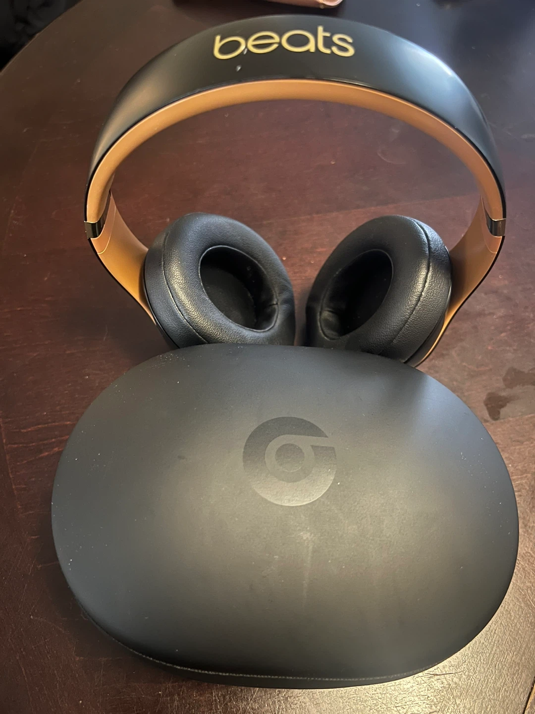 Beats Studio3 Wireless Headphones - Black & Gold