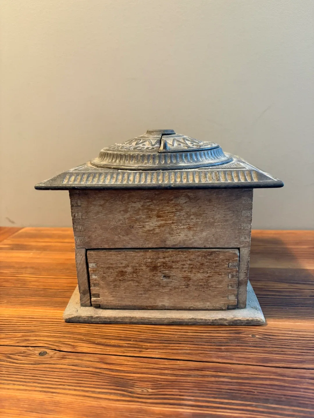 Antique Arcade Manufacturing Company Imperial Coffee Mill 577 image indicator(2)