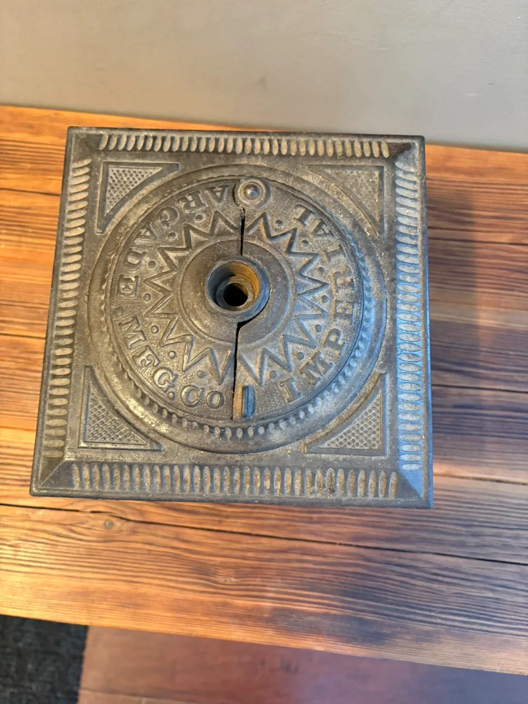 Antique Arcade Manufacturing Company Imperial Coffee Mill 577 image indicator(3)