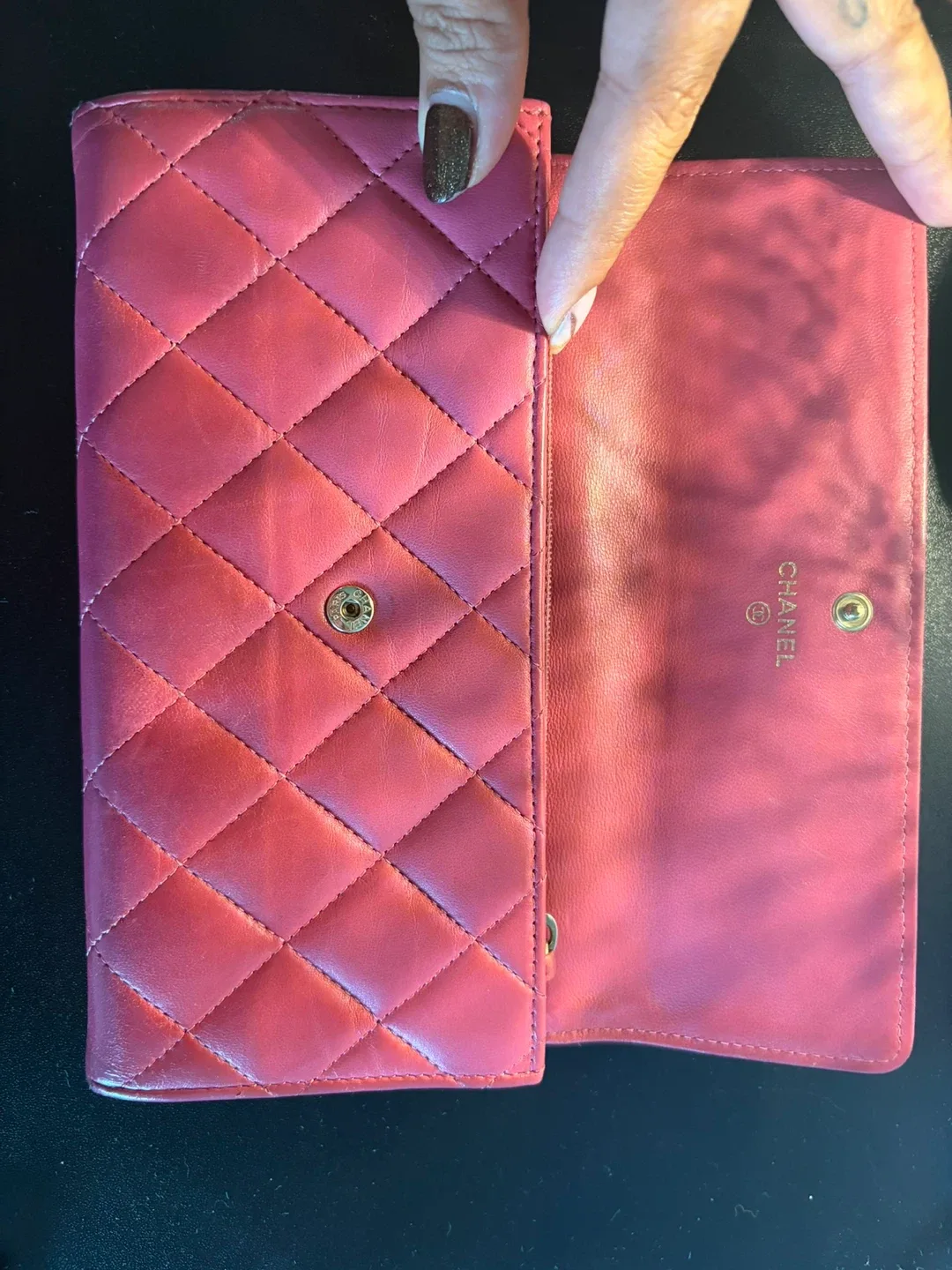 Chanel Pink Quilted Leather Wallet image indicator(2)