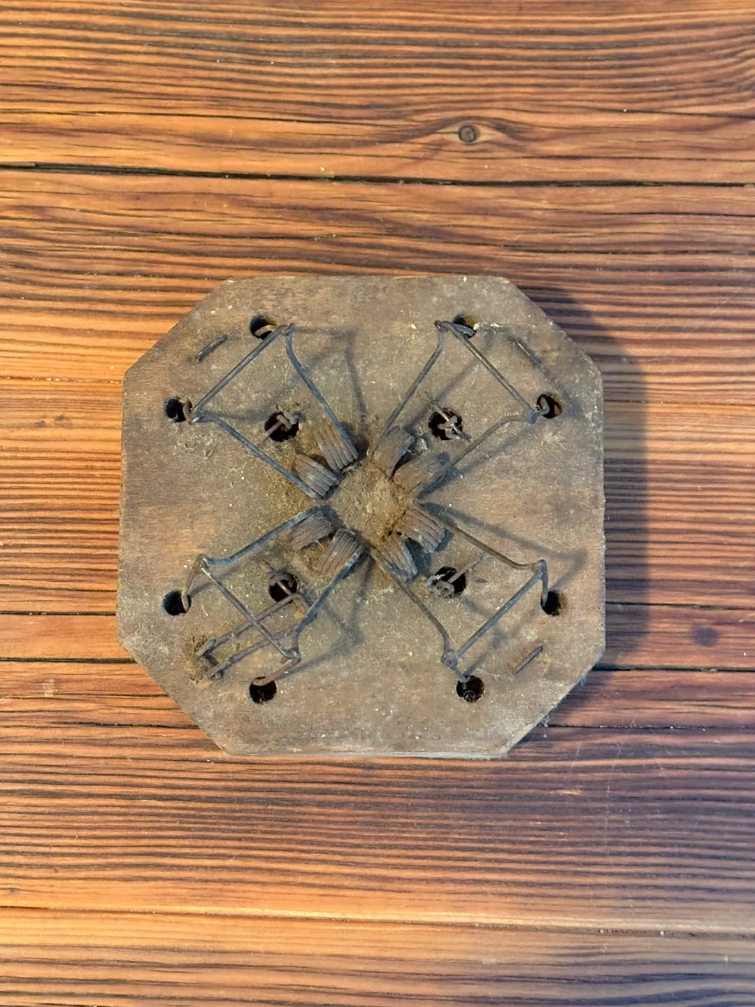 Vintage Mouse Trap image indicator(2)