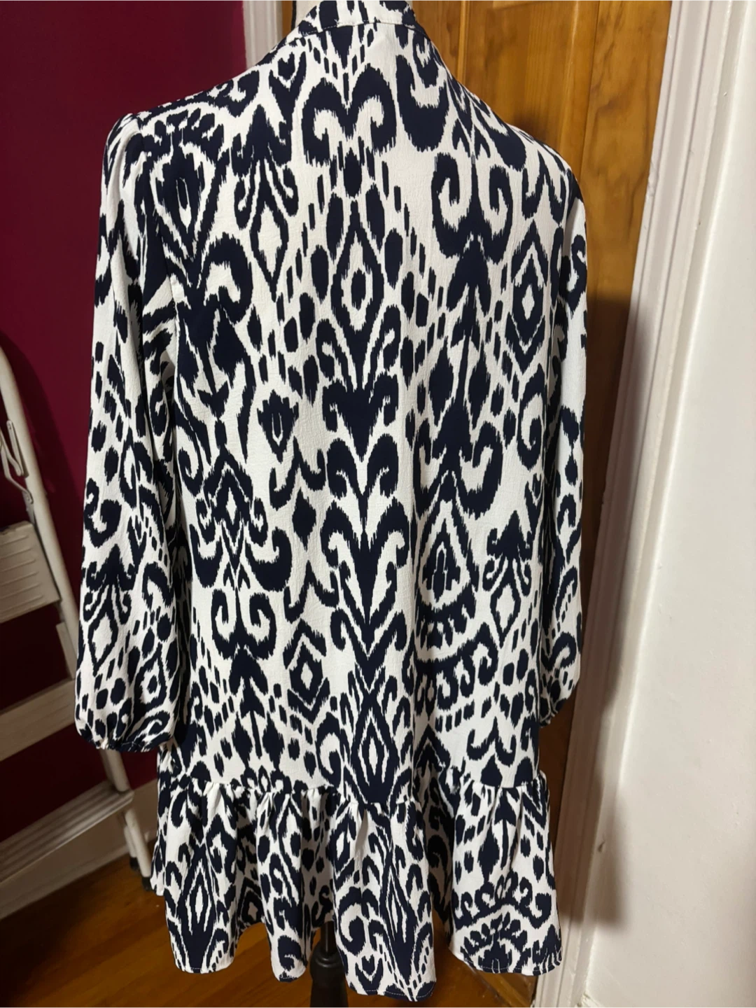 Tahari Arthur S. Levine Dress - Size Small - photo 2