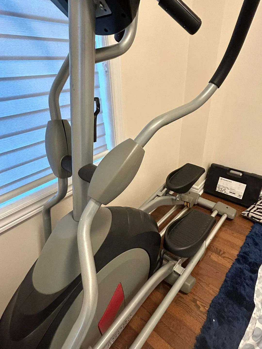 Free Spirit Elliptical Machine image indicator(2)