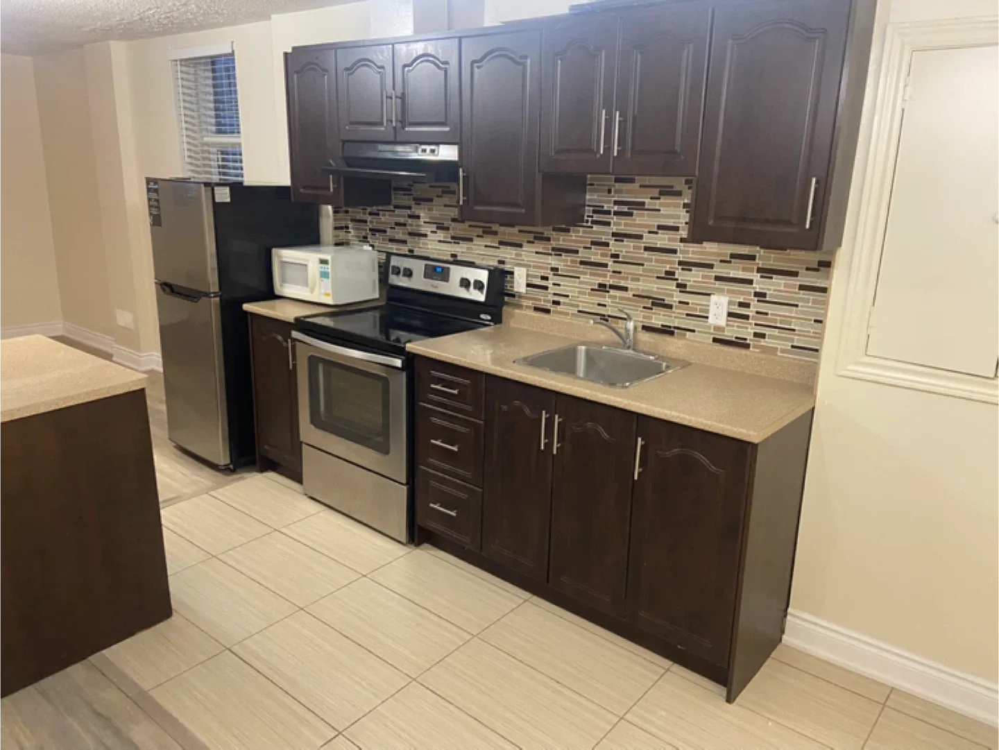 2 Bedroom Legal Basement Apartment image indicator(4)