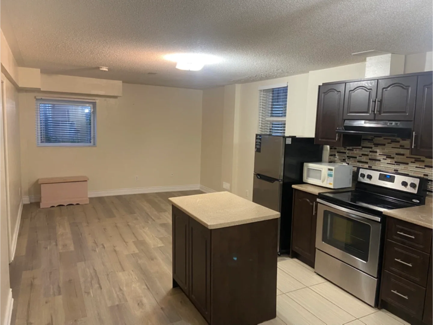 2 Bedroom Legal Basement Apartment image indicator(5)