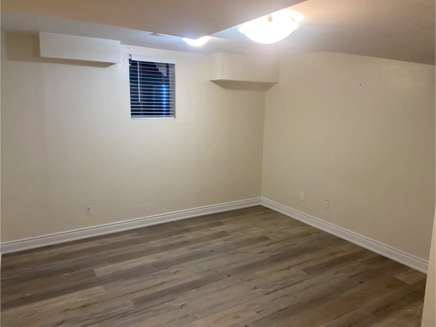 2 Bedroom Legal Basement Apartment image indicator(7)