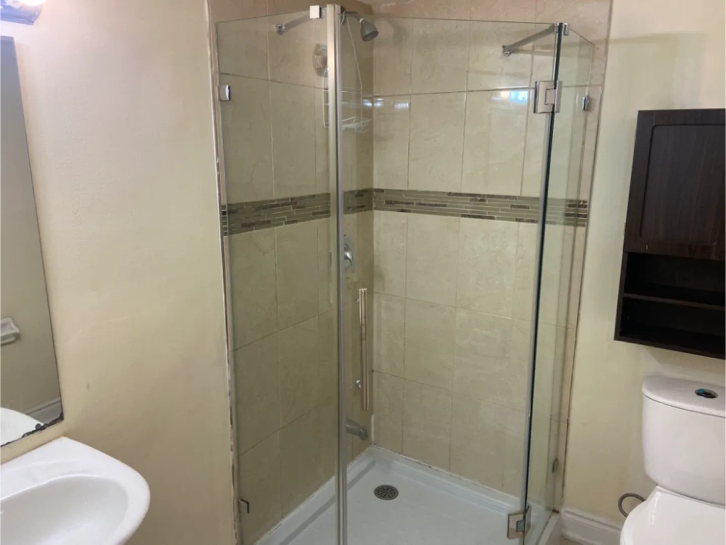 2 Bedroom Legal Basement Apartment image indicator(9)