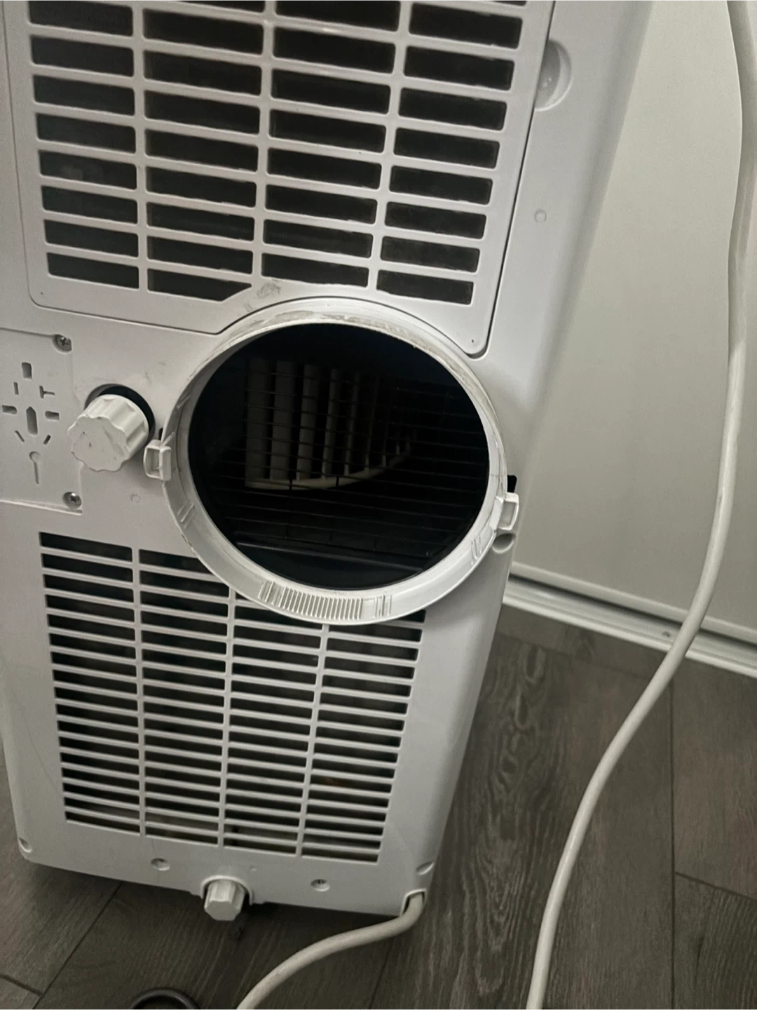 Haier 10,000 BTU Portable Air Conditioner - photo 2