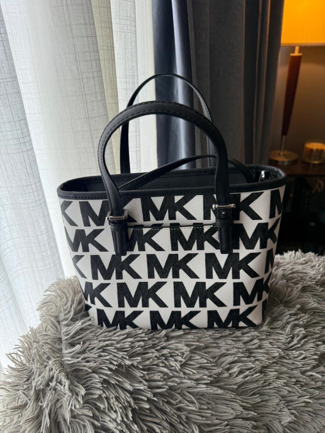 Michael Kors Jet Set Travel XS Carryall Tote Bag