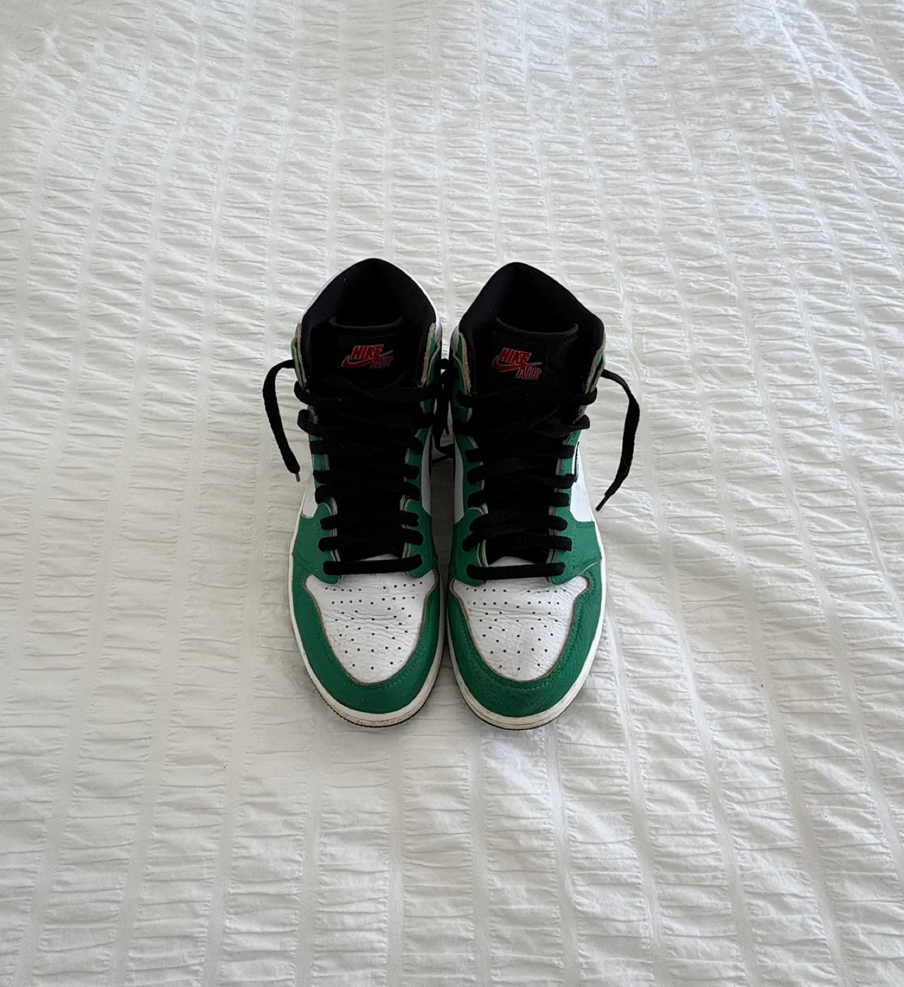 Nike Air Jordan 1 High Lucky Green image indicator(2)
