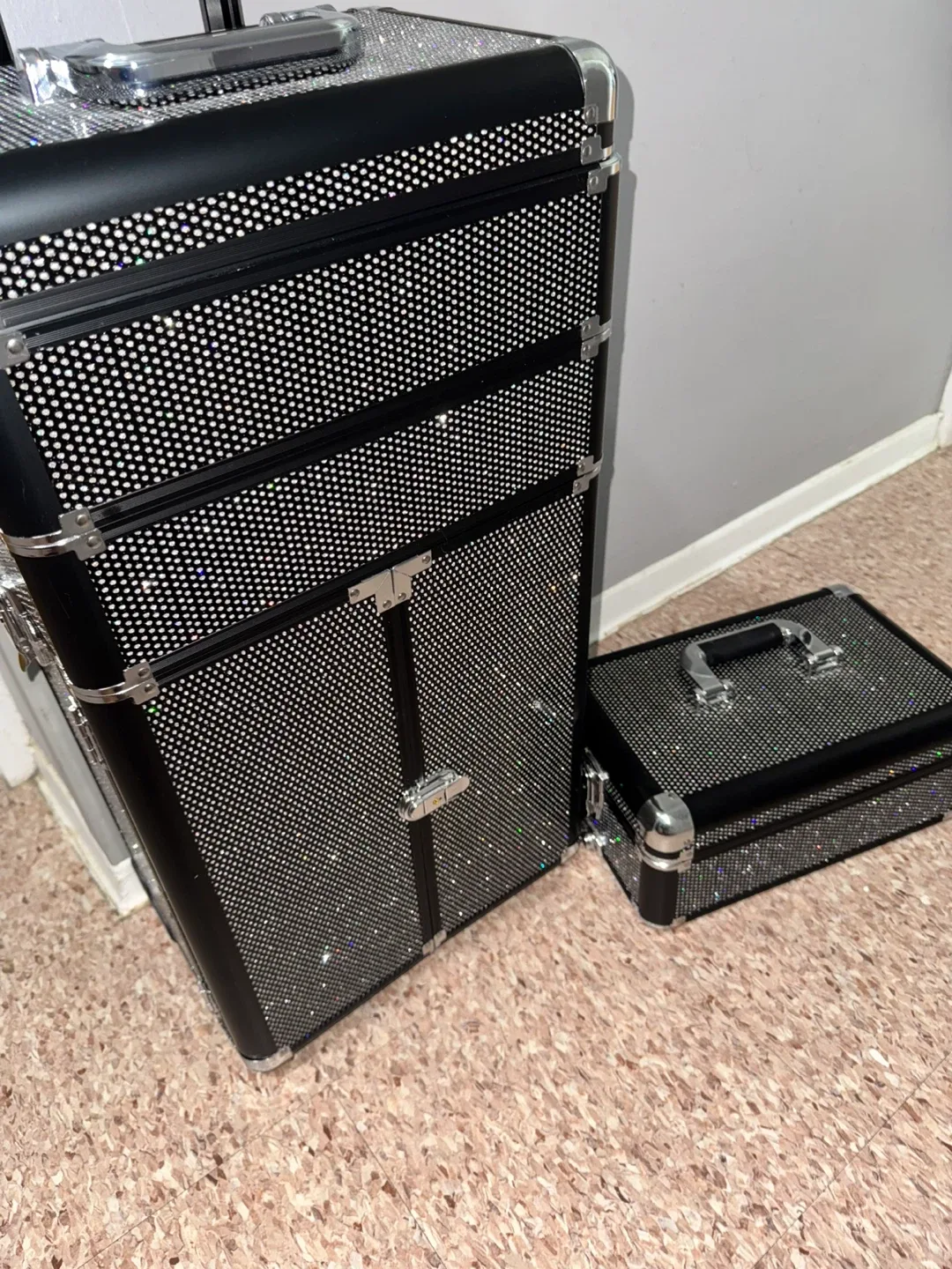 Rolling Makeup Organizer Case - Black image indicator(6)