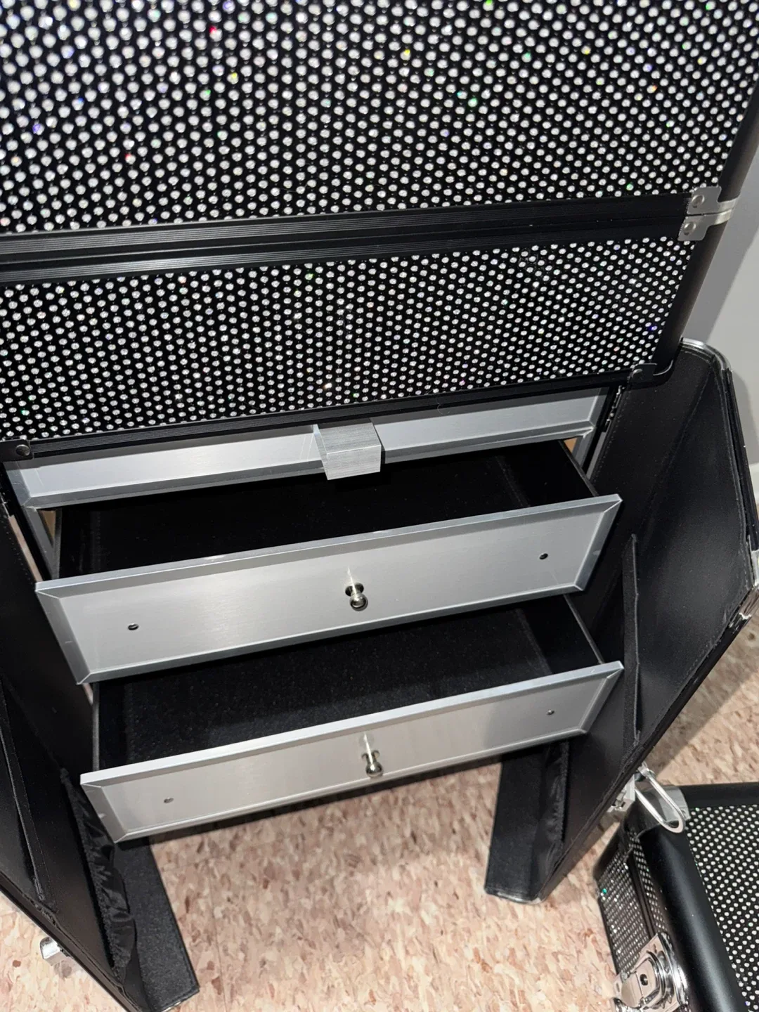 Rolling Makeup Organizer Case - Black image indicator(8)