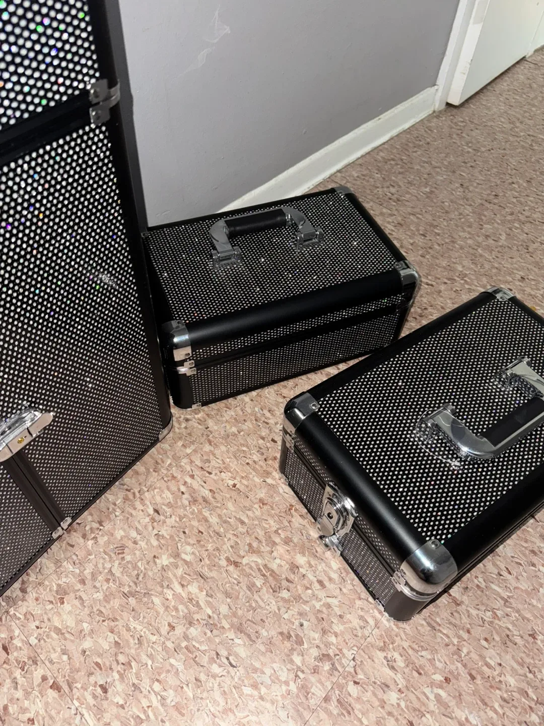 Rolling Makeup Organizer Case - Black image indicator(9)