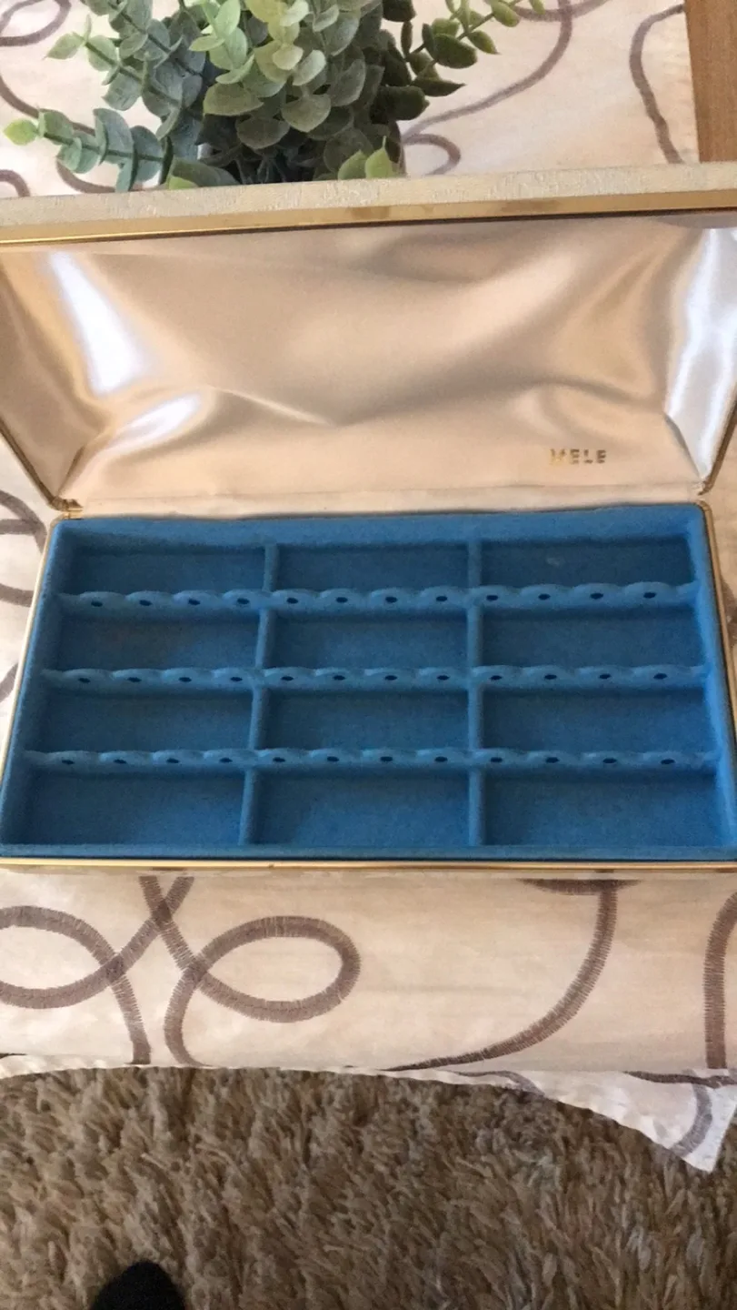 Vintage Mele Jewellery Box image indicator(4)