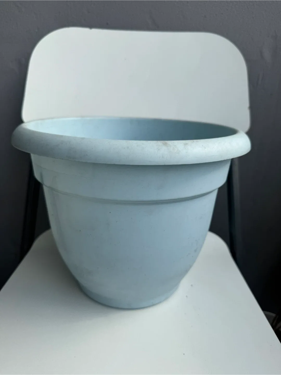 Used Flower Pots - Variety of Sizes & Colors 🥕 image indicator(4)