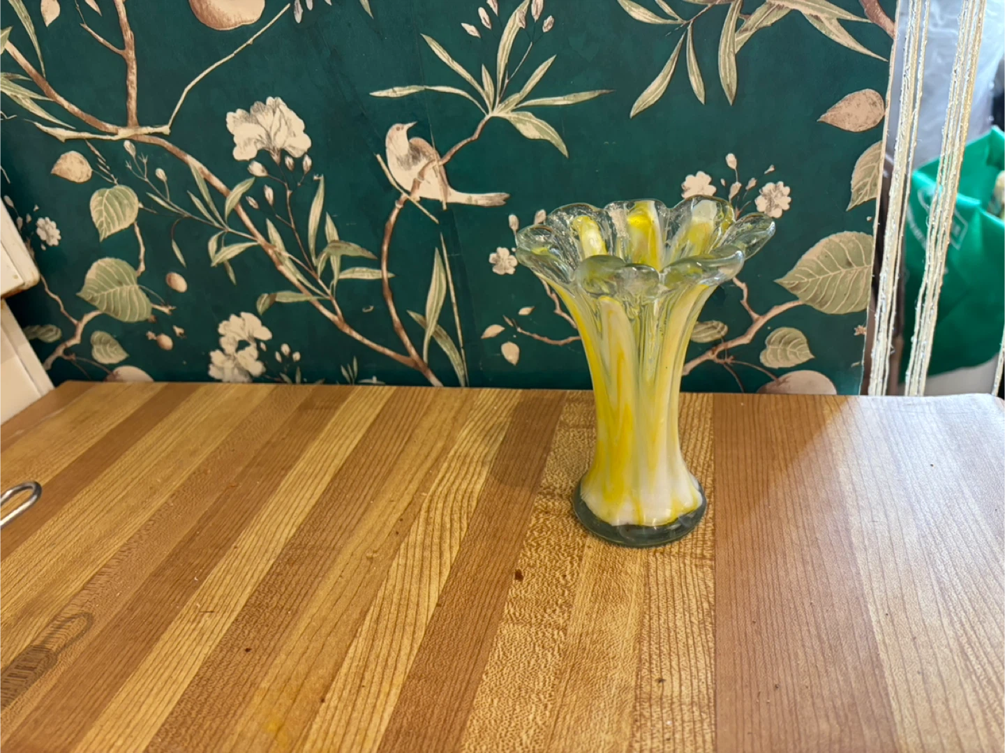 Yellow & White Swirl Glass Vase - photo 2
