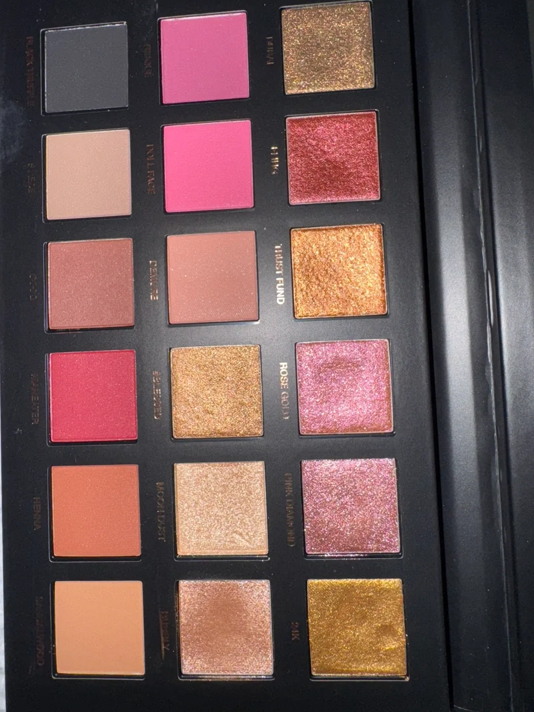 Huda Beauty Rose Gold Remastered Eyeshadow Palette image indicator(5)