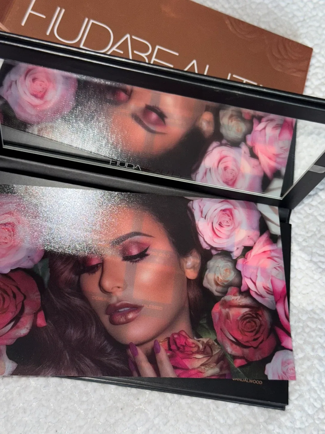 Huda Beauty Rose Gold Remastered Eyeshadow Palette image indicator(2)