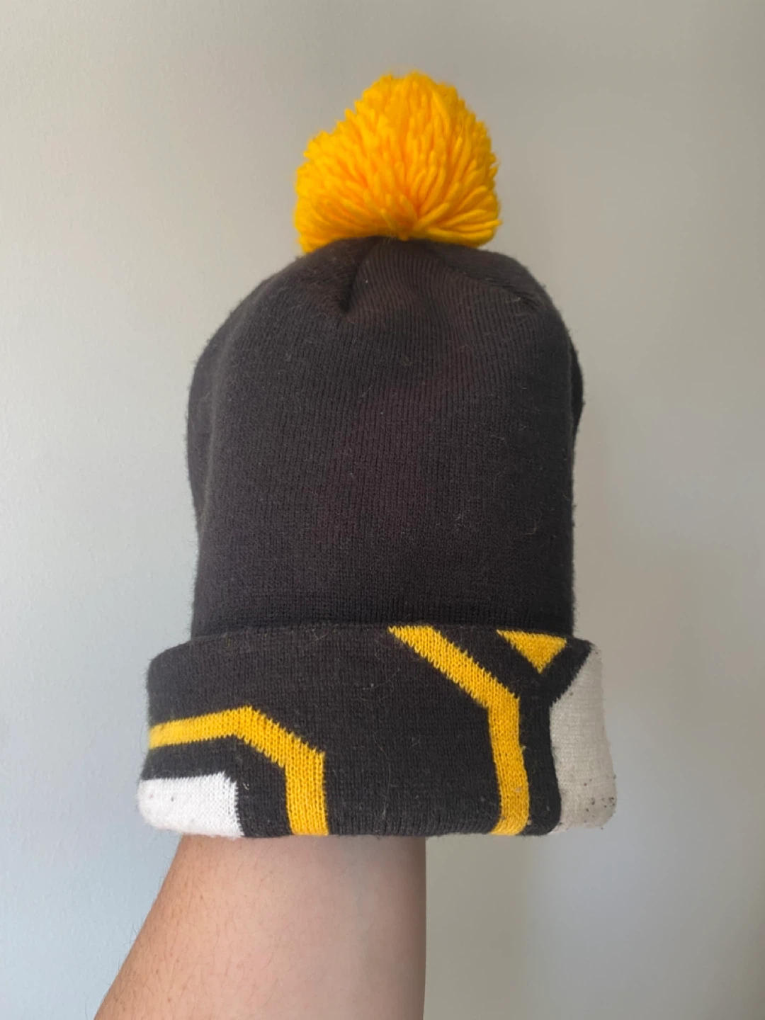 NHL Hockey Cuffed Pom Knit Beanies - photo 4