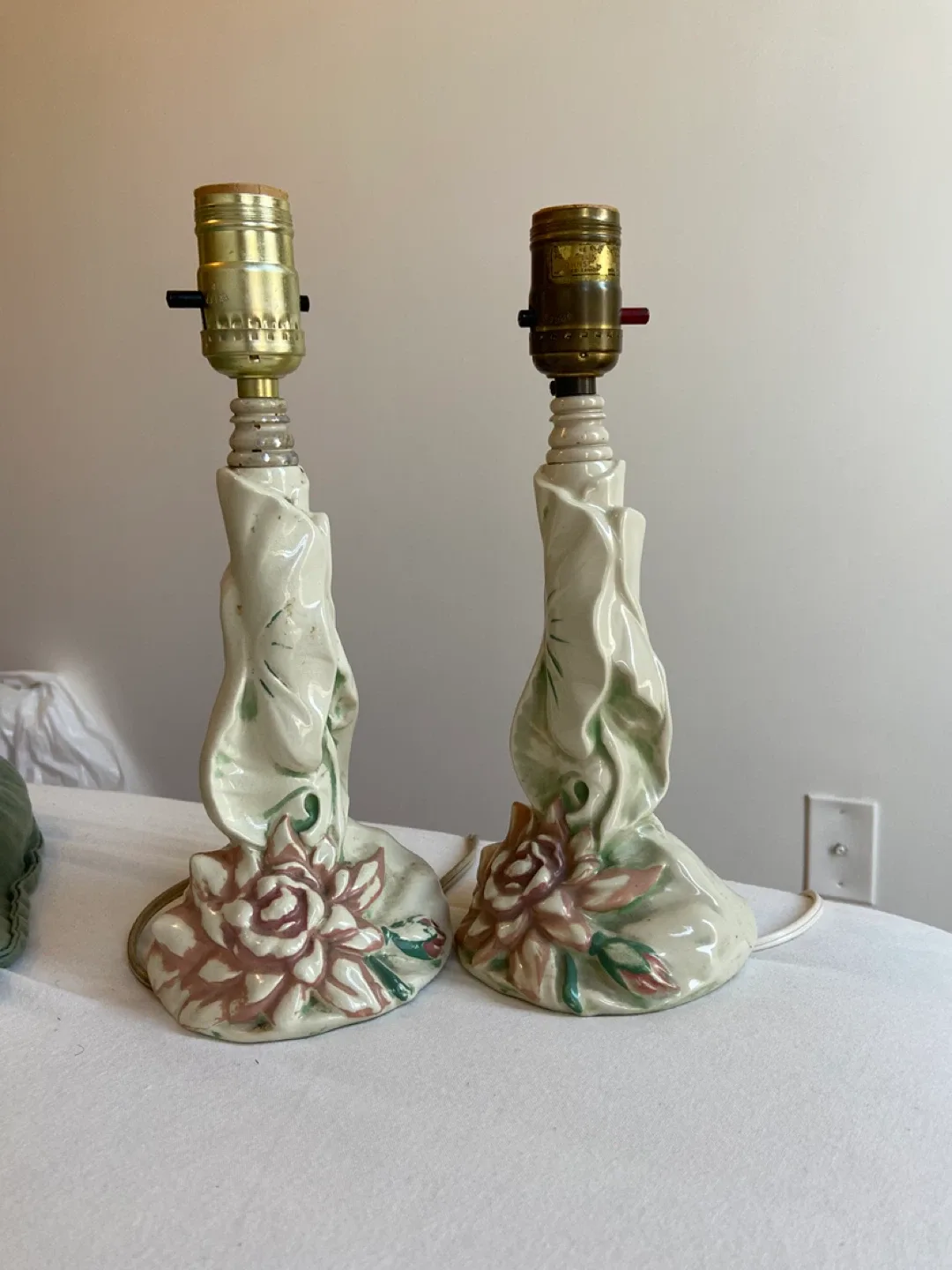Vintage Floral Ceramic Table Lamps - Pair 🥕 thumbnail