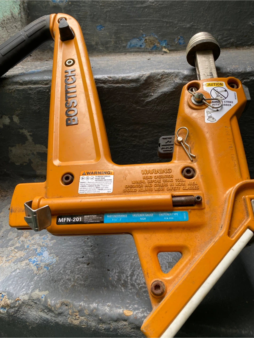 BOSTITCH MFN-201 Manual Fastener Tool