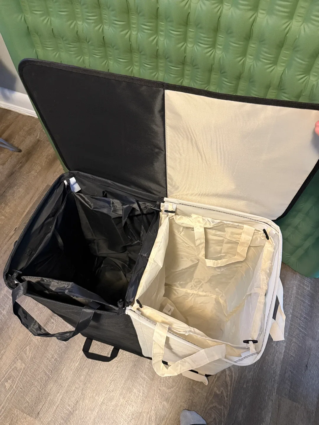 136L Divided Laundry Hamper with Lid - Black & Beige image indicator(7)