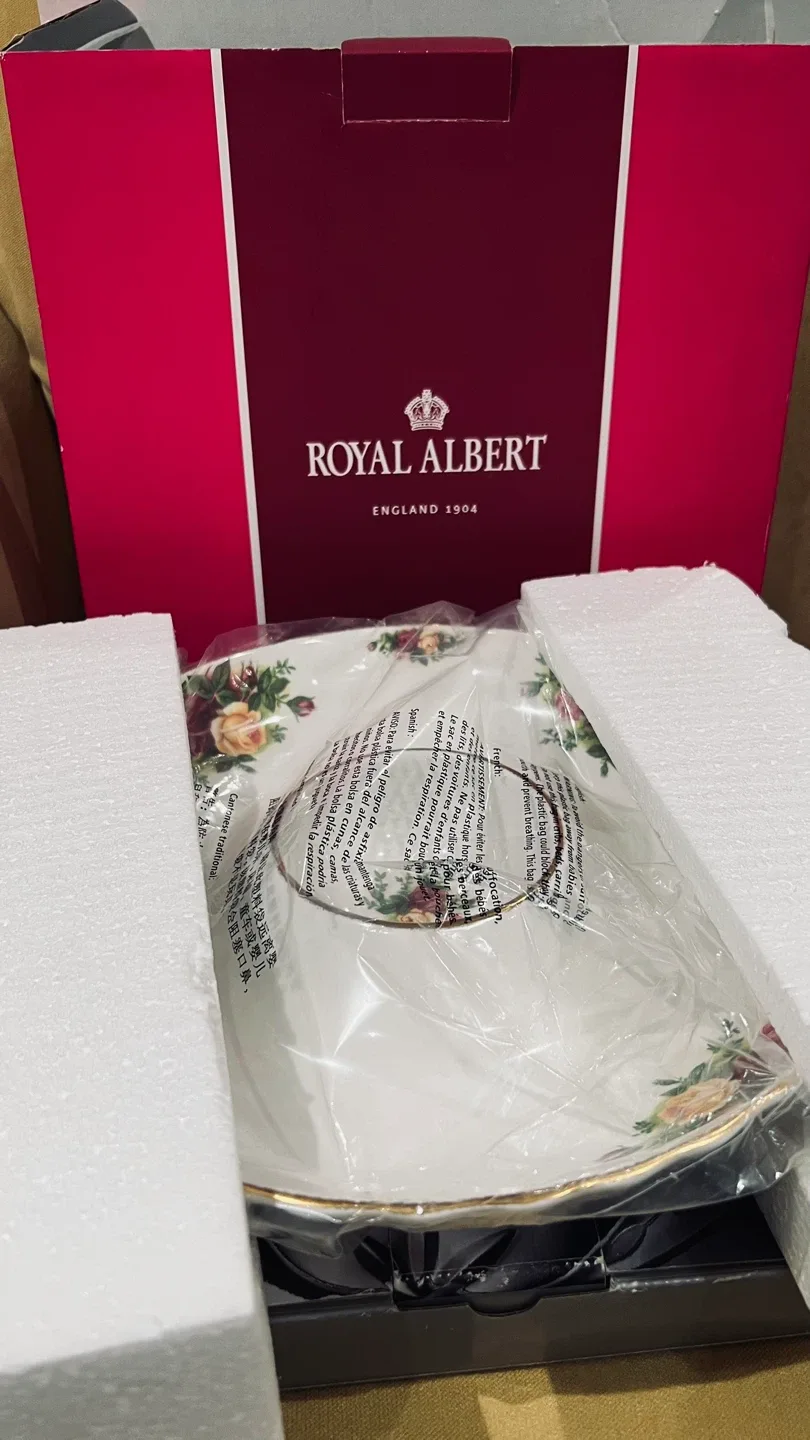 Royal Albert Old Country Roses Chip & Dip Set - New image indicator(2)