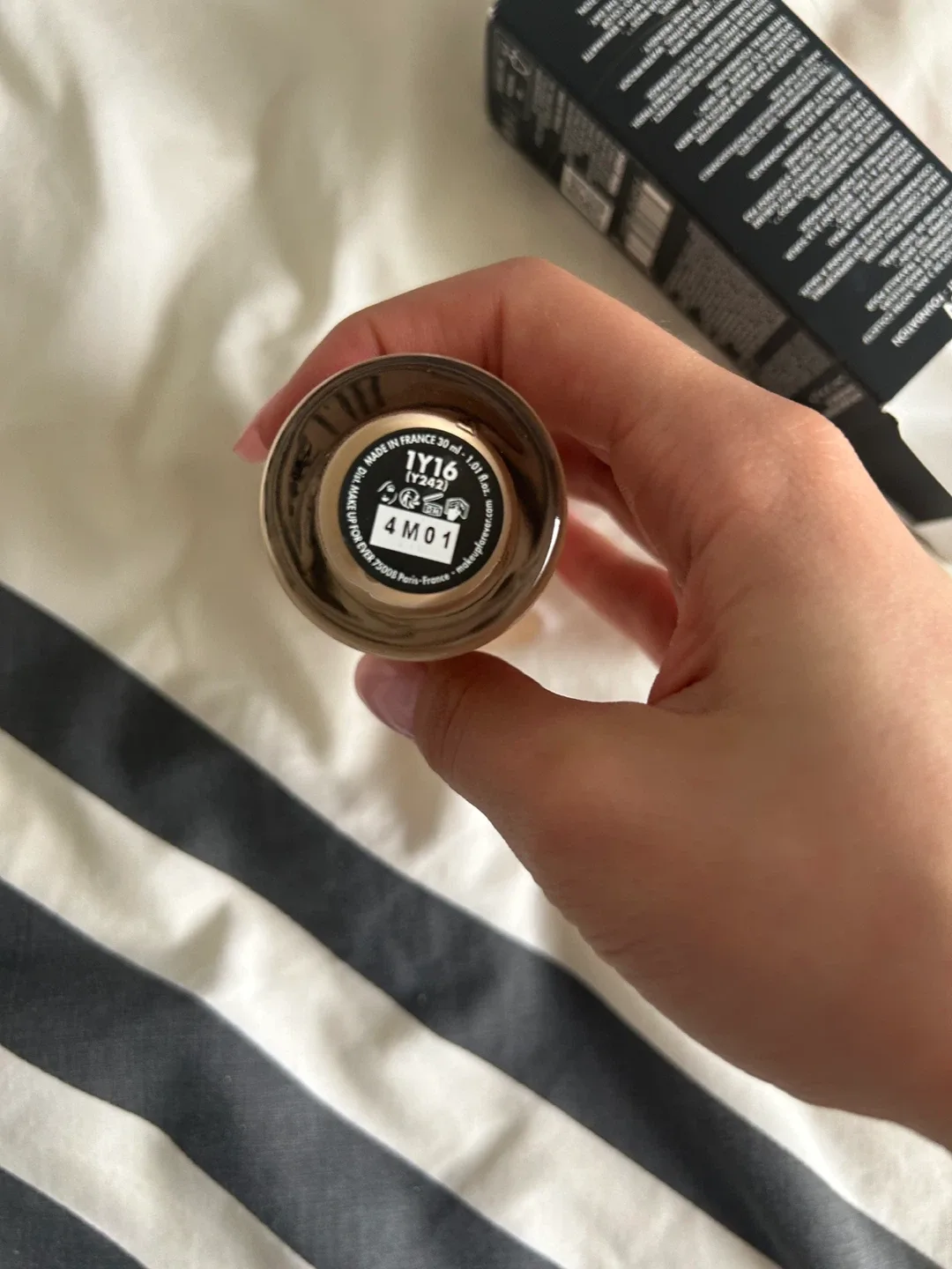 MAKE UP FOR EVER HD Skin Foundation - 4M01 image indicator(3)