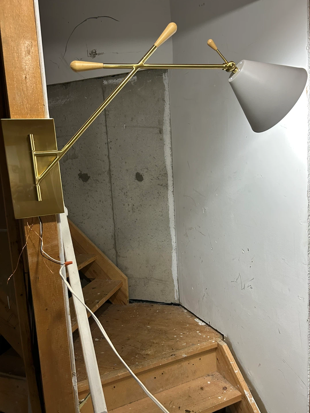 Modern White & Gold Wall Sconce - photo 3