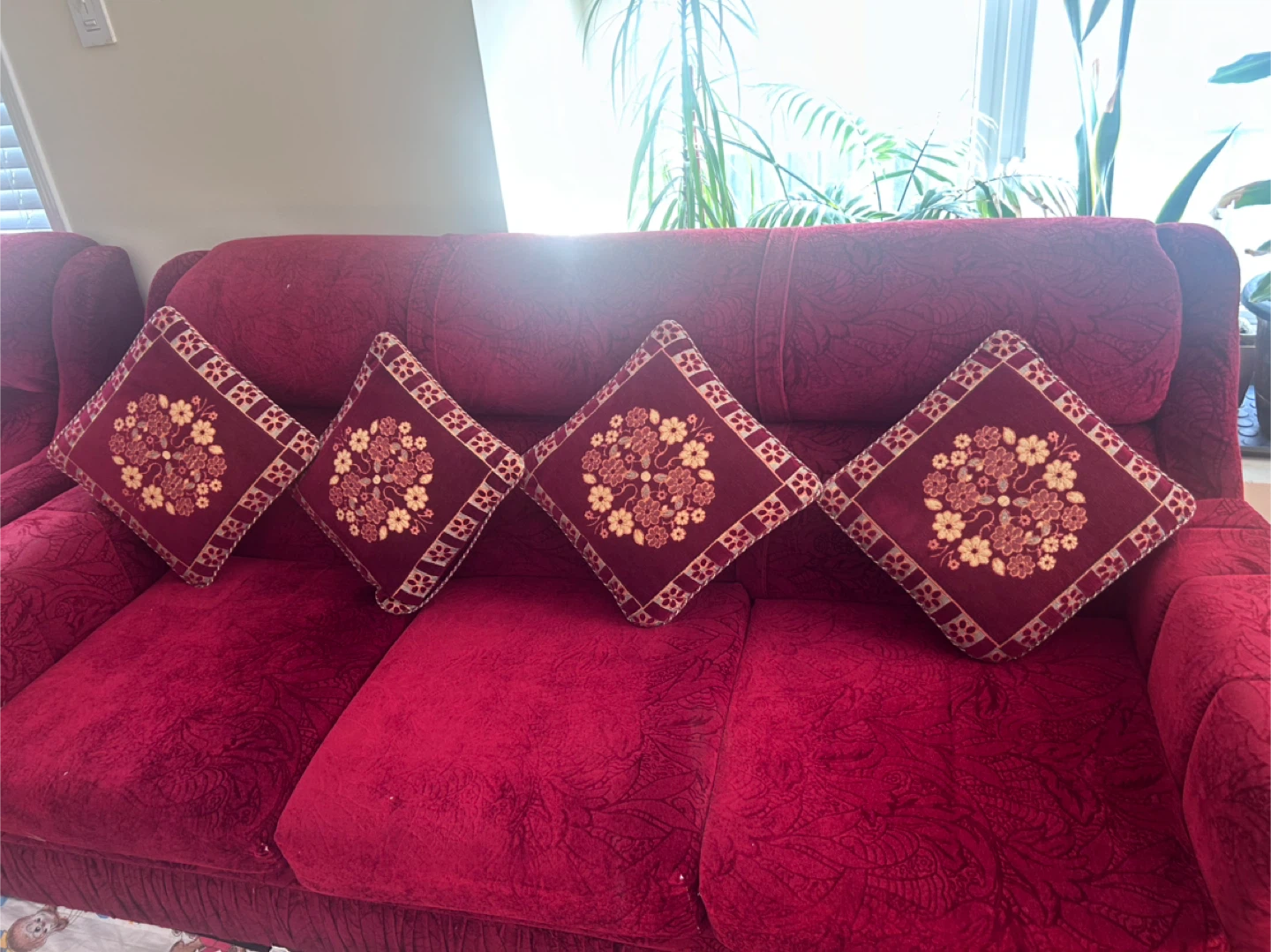 Red Floral Pattern Sofa - 3 Seater - photo 3