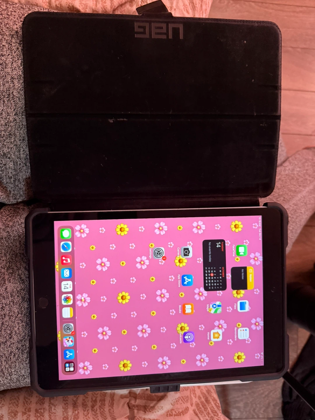 Apple iPad (9th generation) w/ UAG case & Apple Pencil 1 - photo 5