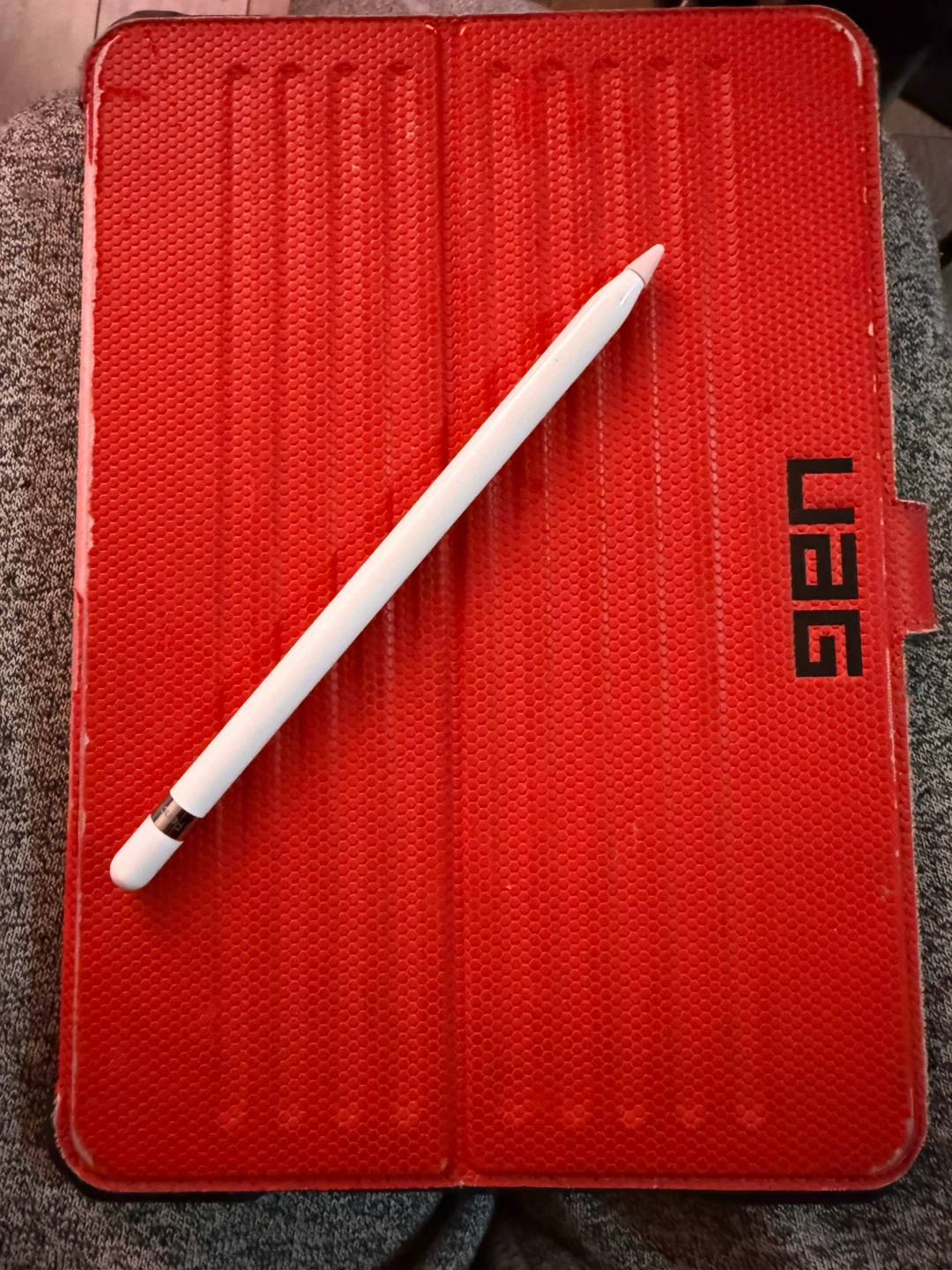 Apple iPad (9th generation) w/ UAG case & Apple Pencil 1 - photo 4