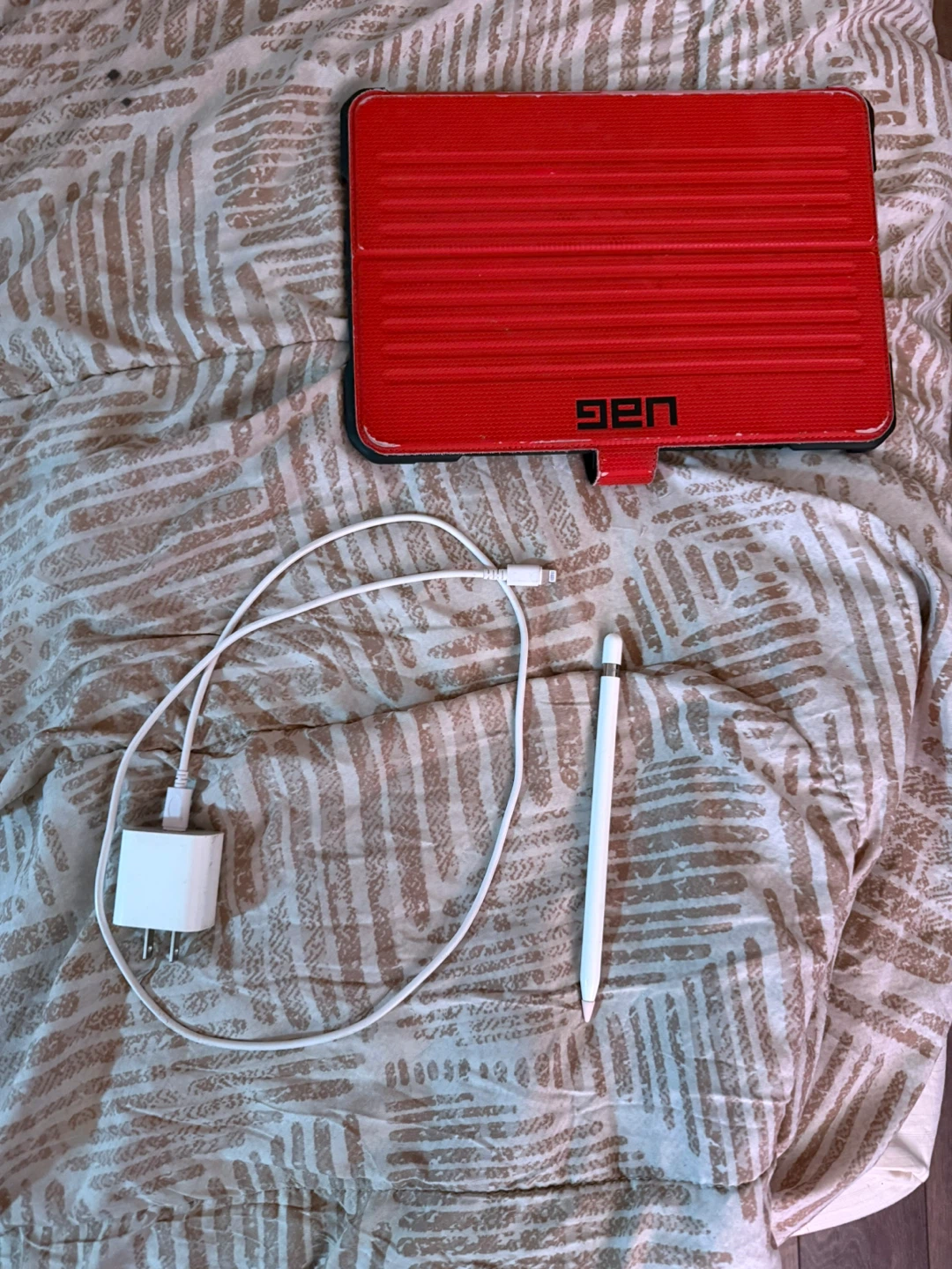 Apple iPad (9th generation) w/ UAG case & Apple Pencil 1 - photo 3