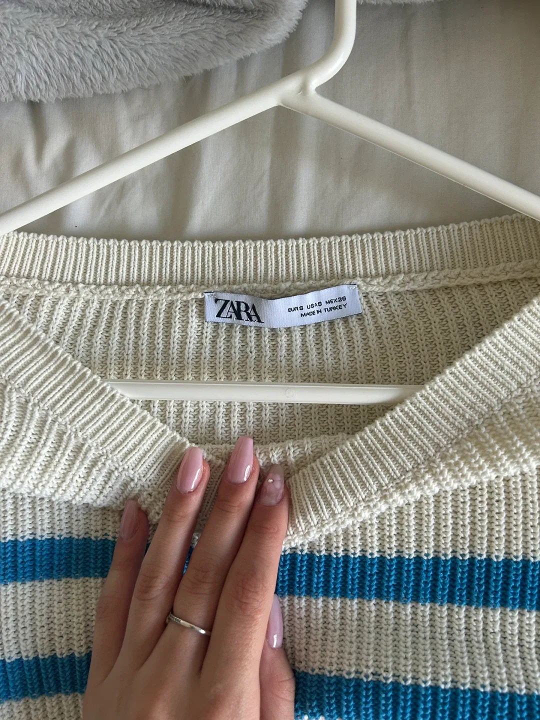 Zara Knit Striped Sweater - Size Small image indicator(3)