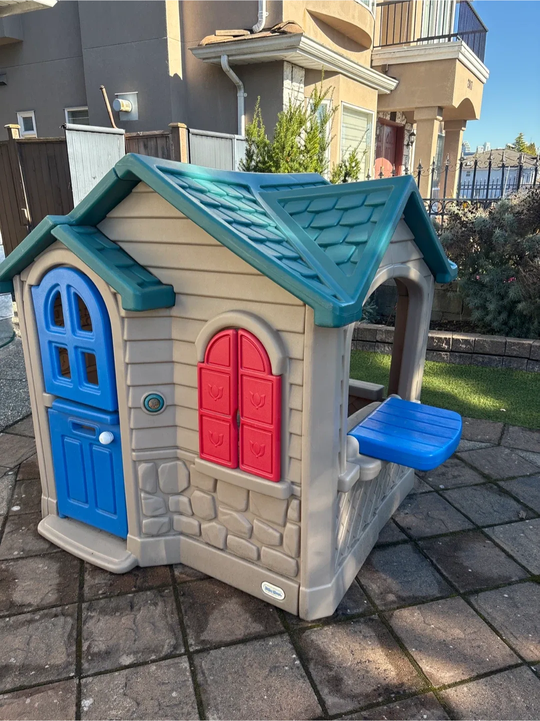 Little Tikes Plastic Playhouse & Climber