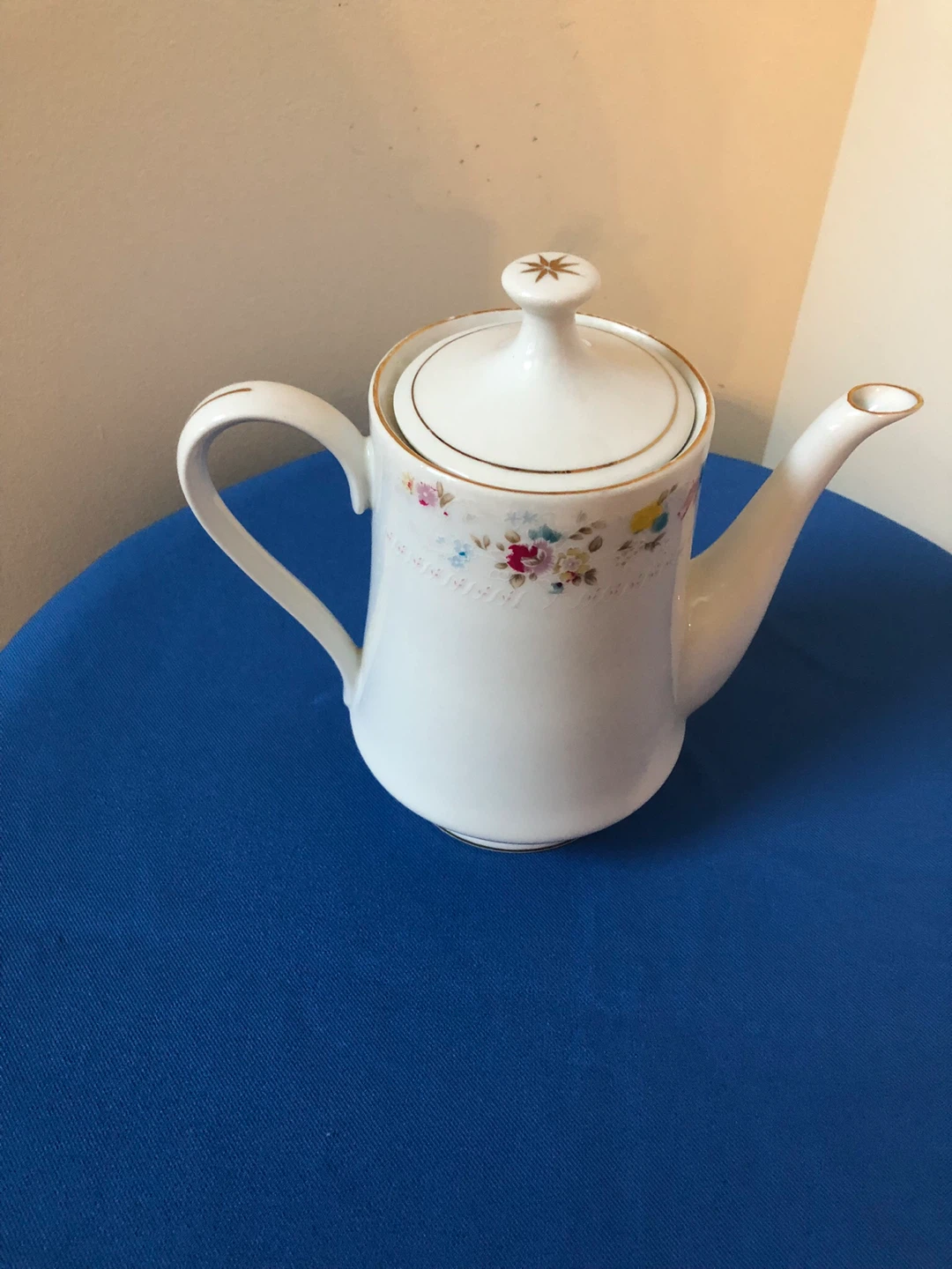 Jamestown China Vintage Floral Teapot - photo 3