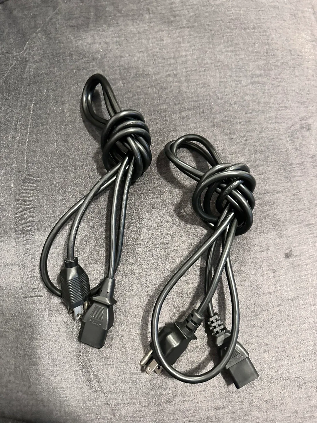 Monitors (2) with Mount image indicator(3)