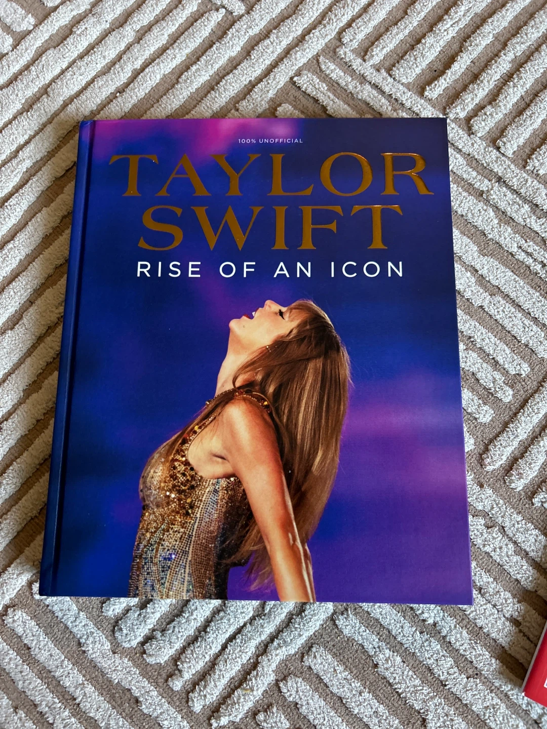 Taylor Swift Books: Rise of an Icon, Style, Time Magazine - photo 4