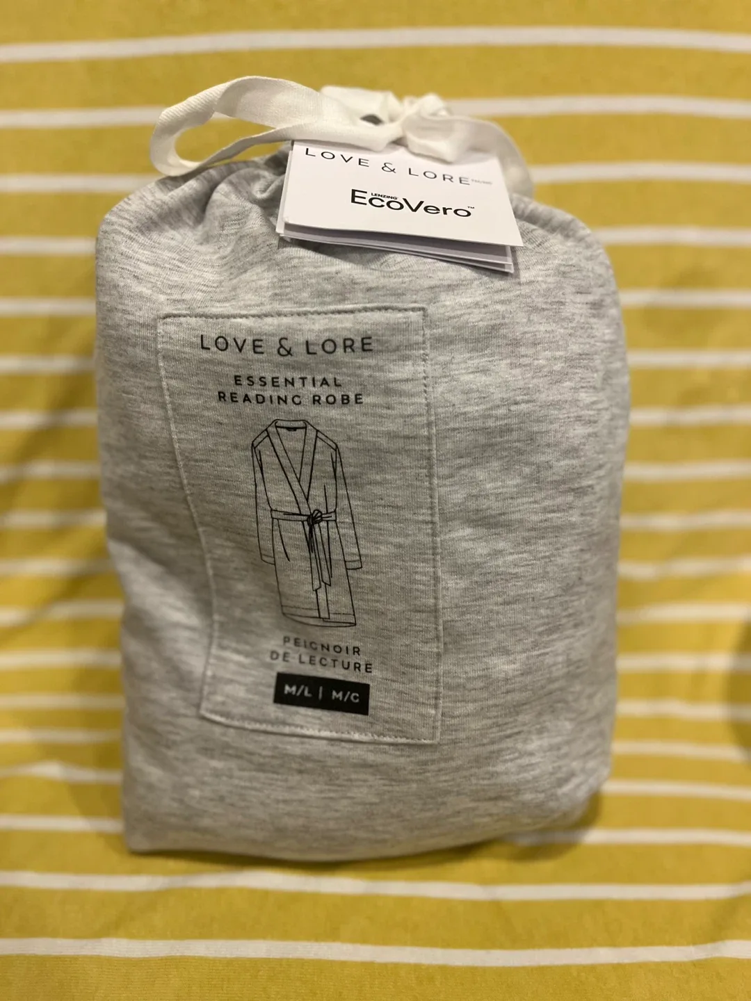 New Love & Lore Essential Reading Robe - M/L - New