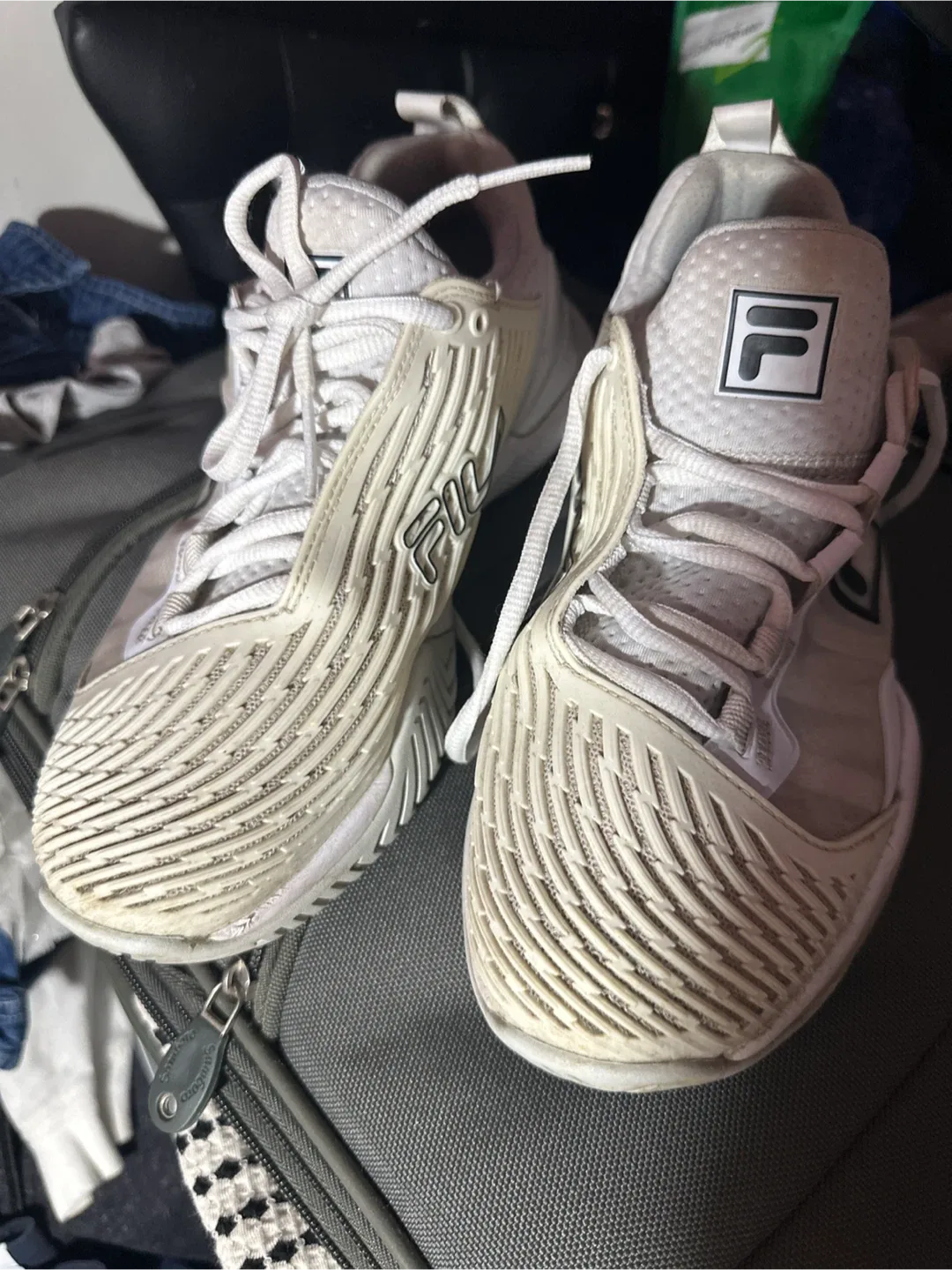 Fila Tennis Shoes - US Size 8 image indicator(3)