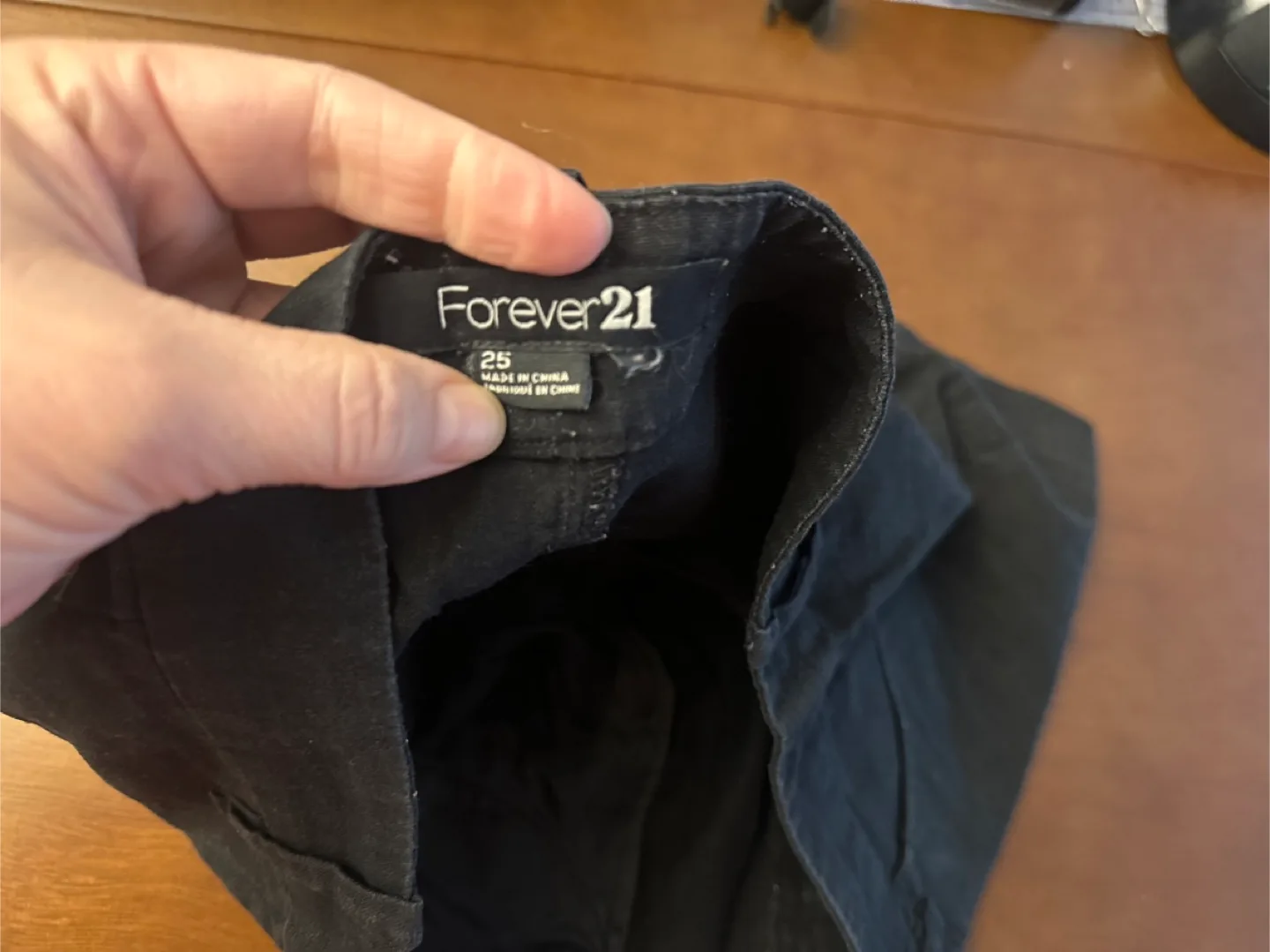 Forever 21 Black Shorts - Size 25 image indicator(4)