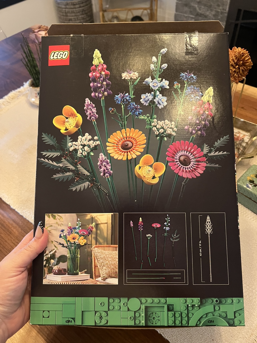 LEGO Icons Wildflower Bouquet 10313 (like new) - photo 2