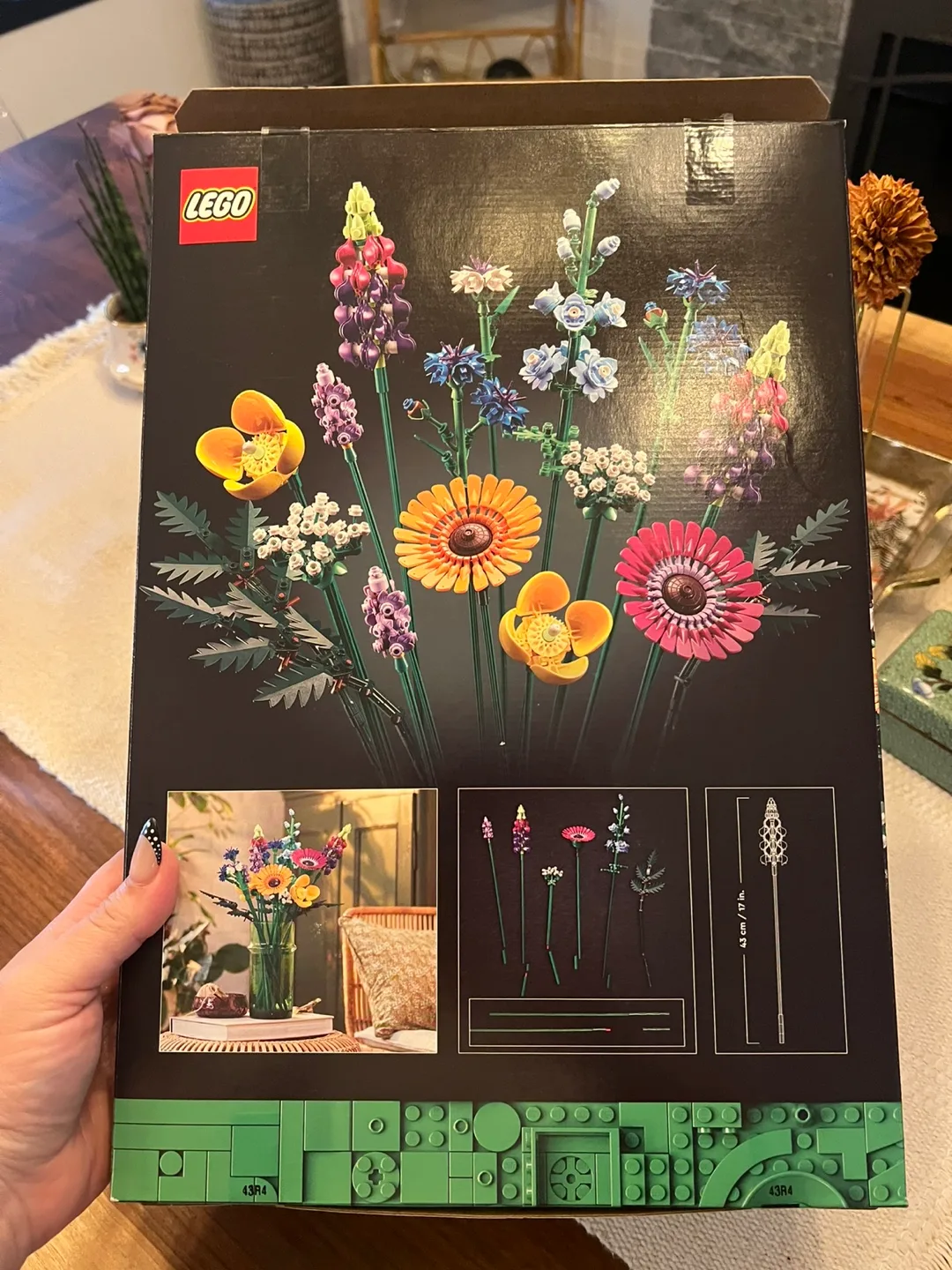 LEGO Icons Wildflower Bouquet 10313 (like new) image indicator(2)
